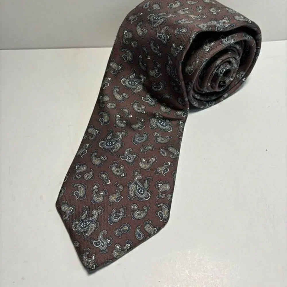 Vintage Christian Dior Necktie Mens Burgundy Blue Paisley‎ All Silk USA Designer
